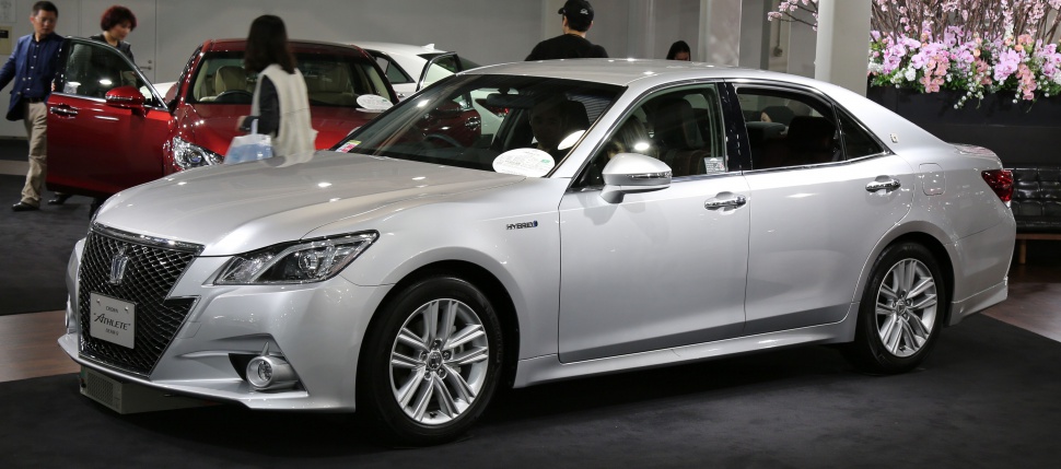 Toyota Crown Technical Specifications And Fuel Economy